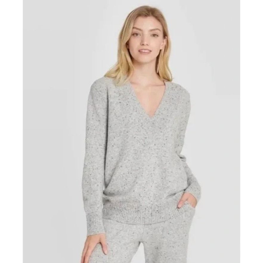 Other Cozy Gray Sweater By Stars Above With Speckled Design V-Neck Size ONE SIZE - 2 Thumbnail