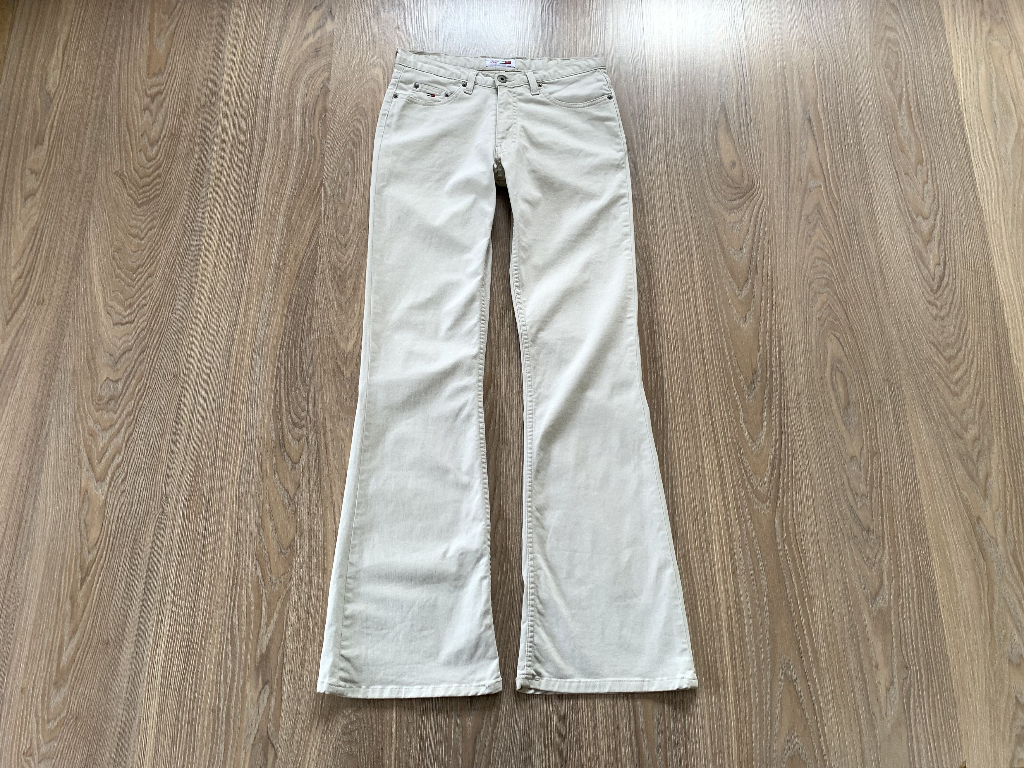 Tommy Hilfiger Women’s Tommy Hilfiger Denim Hipster Bell Bottom Jeans Size 29" - 1 Thumbnail