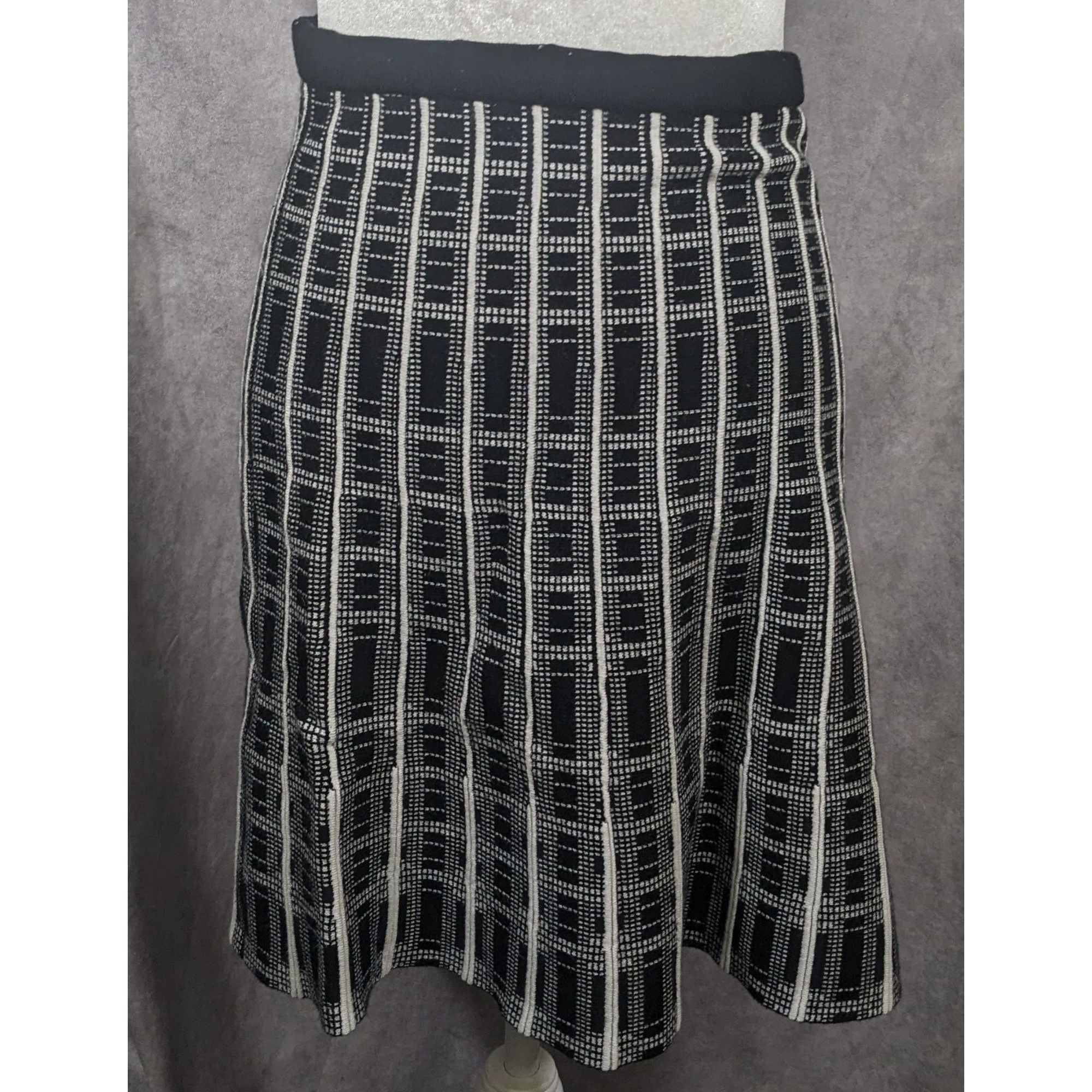 Other Spense Black And White Abstract Geometric Knit Skirt Size 28" / US 6 / IT 42 - 5 Thumbnail