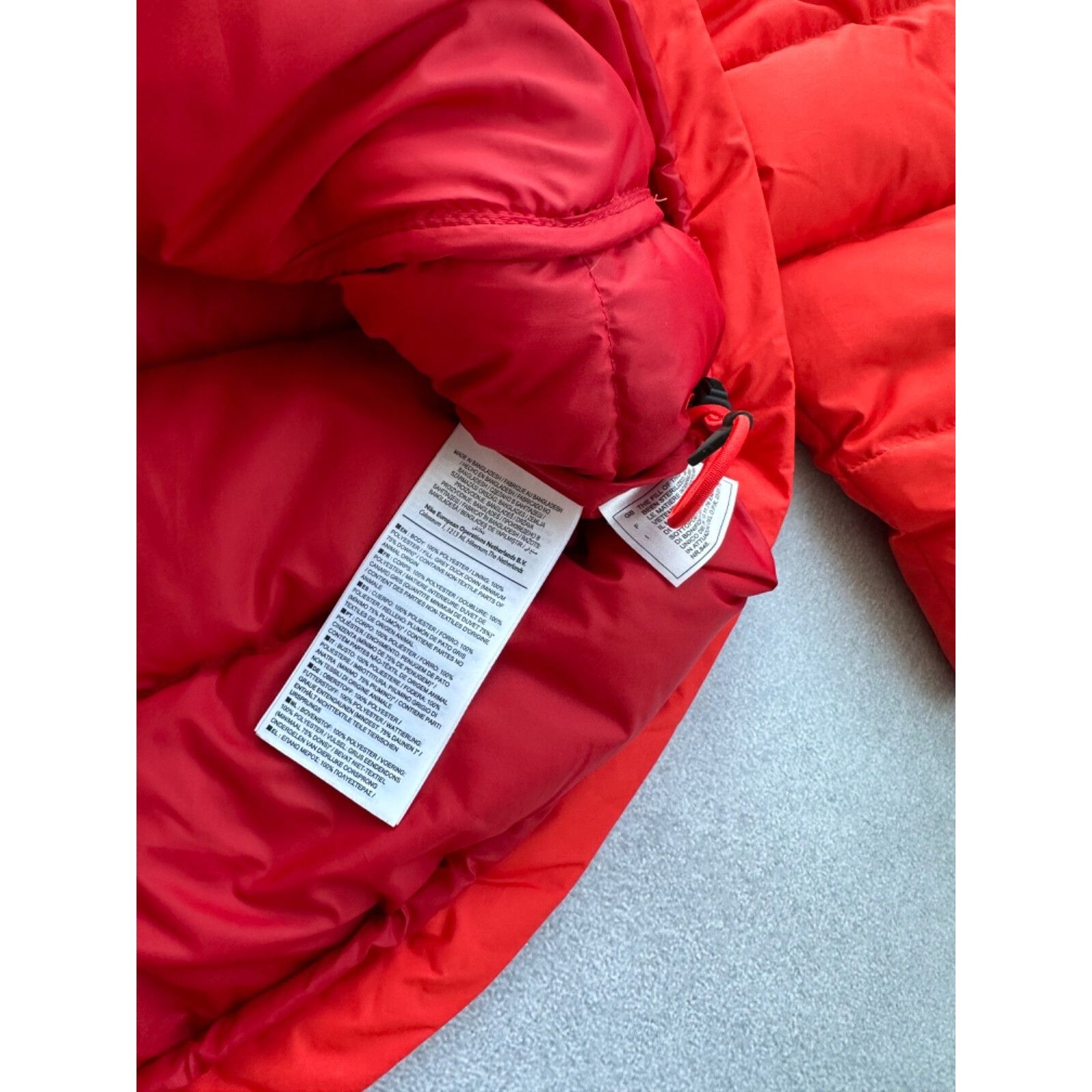 Nike VTG Nike Y2K Red Puffer Jacket Size US XL / EU 56 / 4 - 8 Thumbnail
