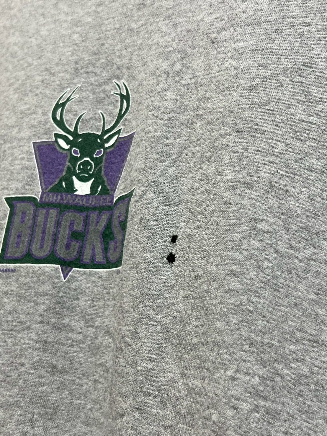 Vintage Vintage MILWAUKEE BUCKS shirt NBA bnz02 Size US XL / EU 56 / 4 - 4 Thumbnail