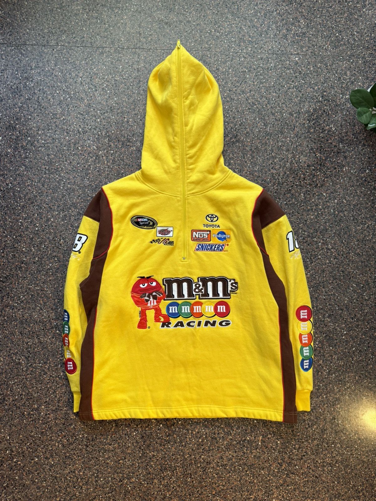 Vintage Vintage 90’s M&M’s Toyota Snickers NASCAR Racing Shirt Size US L / EU 52-54 / 3 - 2 Thumbnail