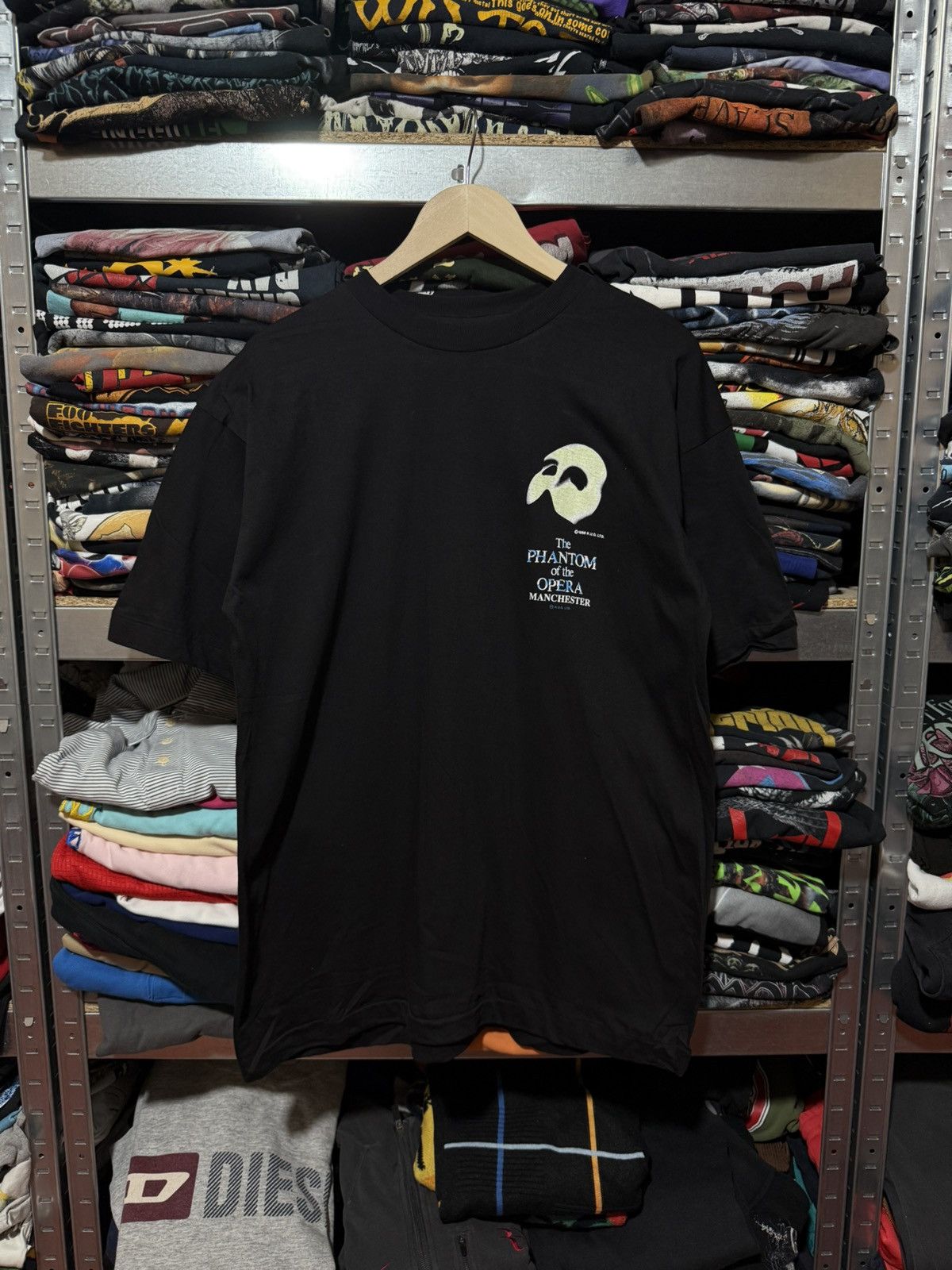 Vintage Vintage 1988 Phantom Of The Opera Horror Retro T-Shirt Size US XL / EU 56 / 4 - 1 Thumbnail