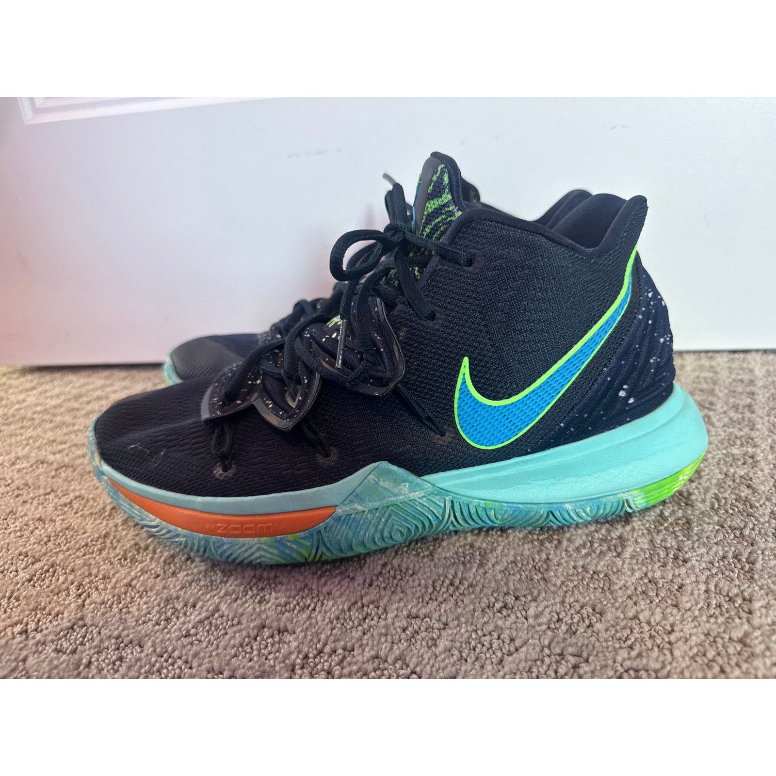 Nike Nike Kyrie 5 UFO Light Current Blue Basketball Shoe,10 Size US 10 / EU 43 - 1 Thumbnail