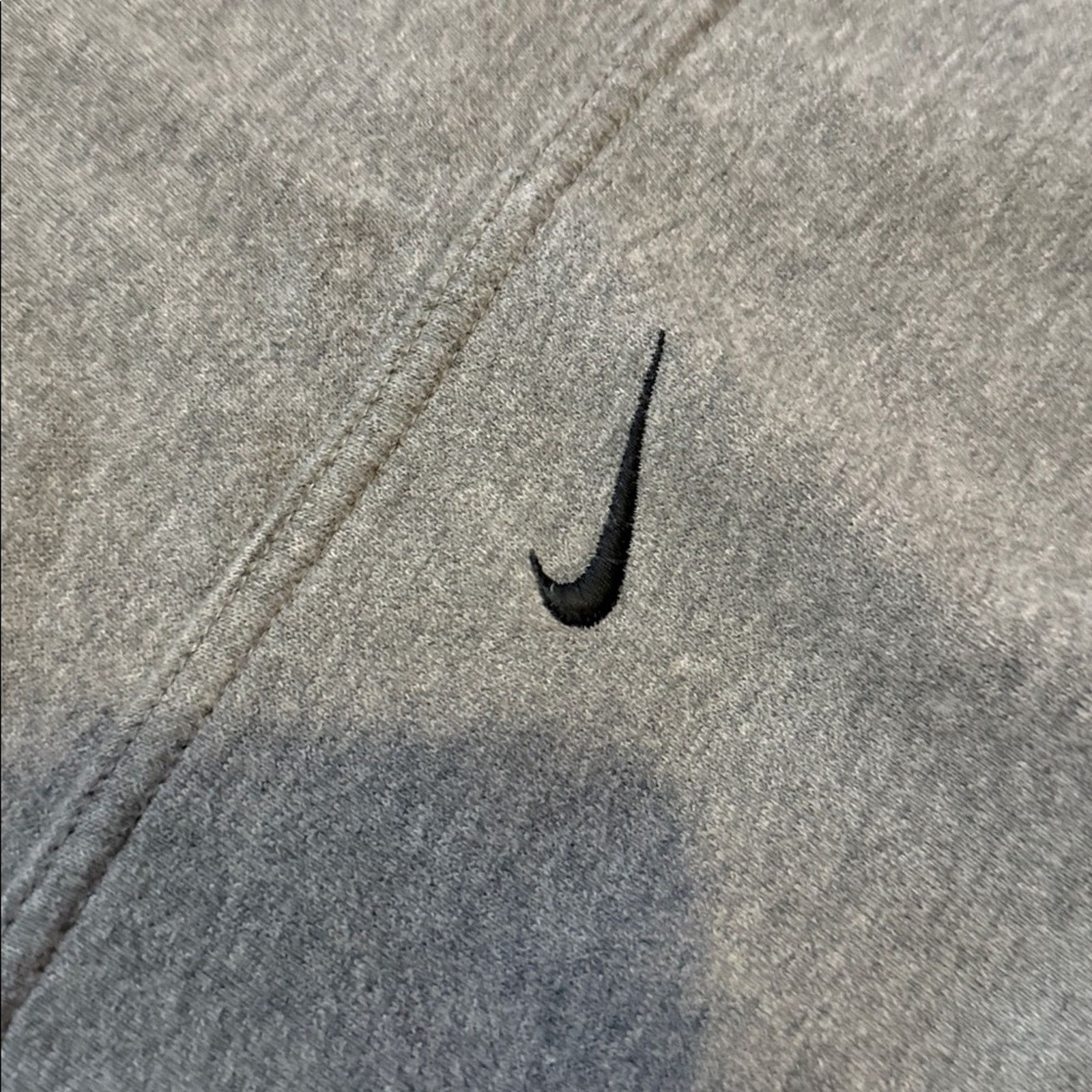 Nike 2010 Nike Eagles Center Swoosh Hoodie Size US L / EU 52-54 / 3 - 3 Thumbnail