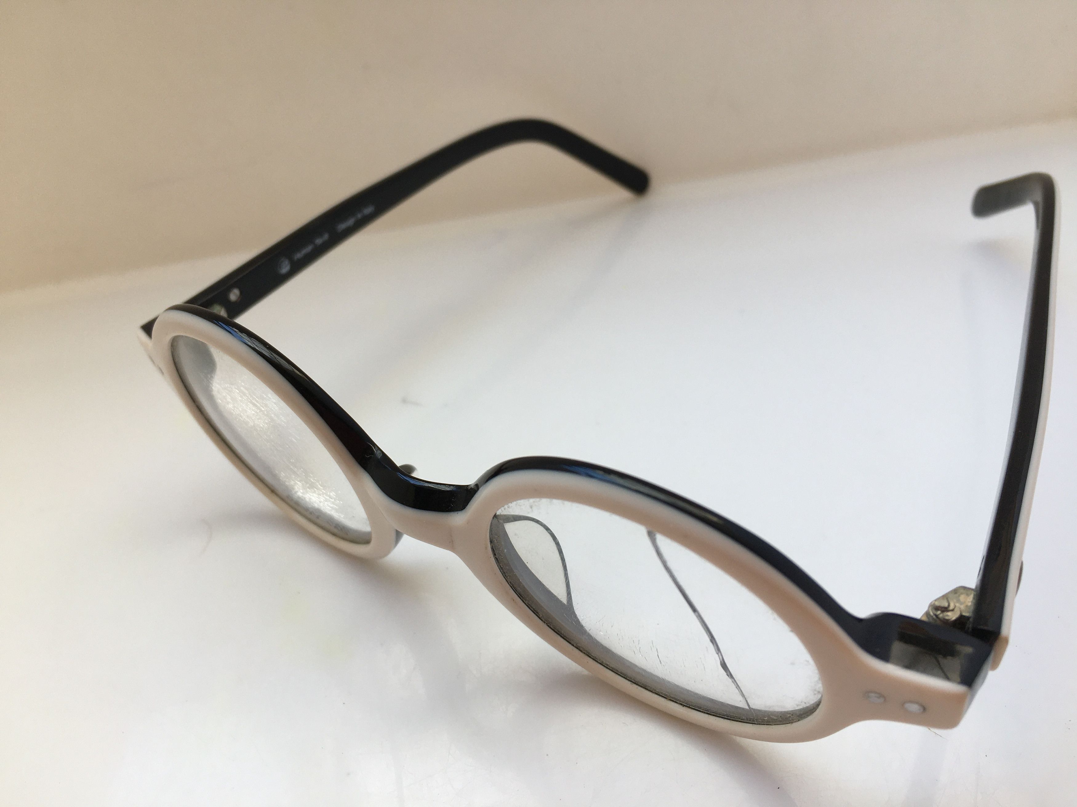 Vintage Vintage Human Skull H1236 Round Eyeglasses Frame Size ONE SIZE - 3 Thumbnail