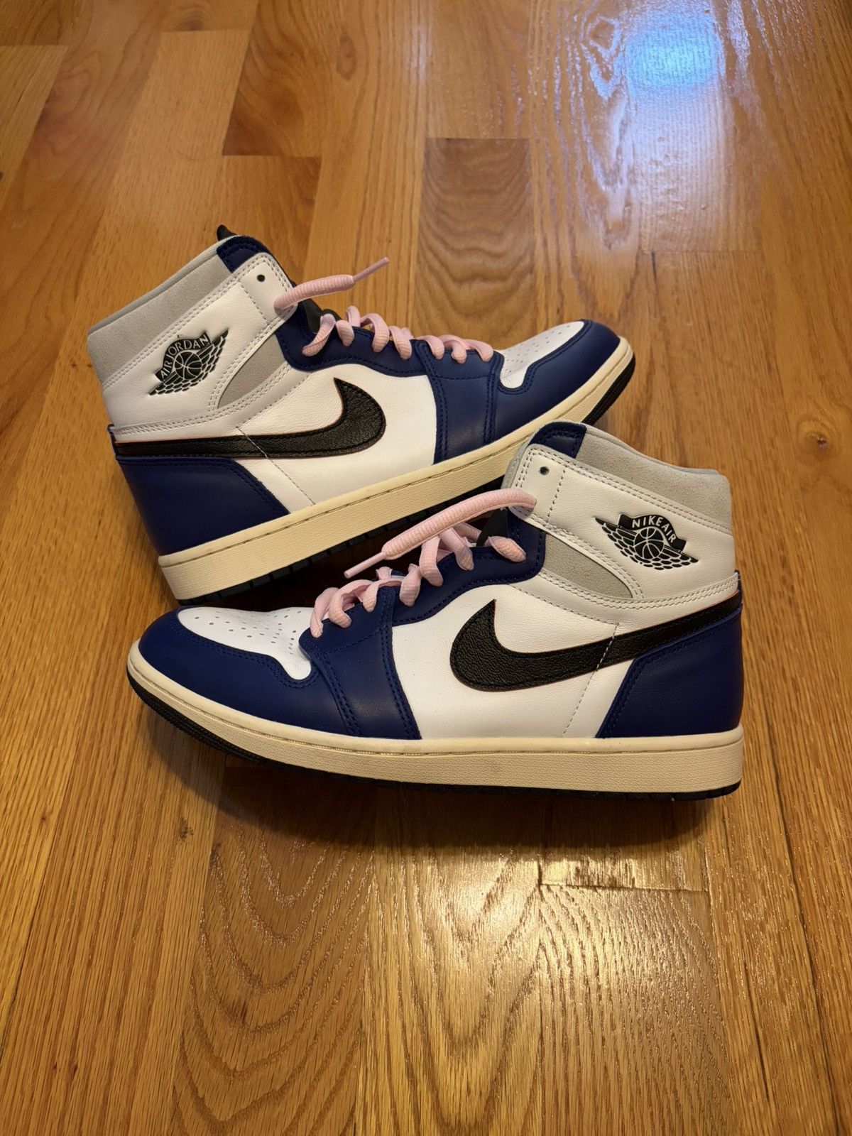 Jordan Brand Jordan 1 Retro High OG Rare Air Size 10 US MEN Size US 10 / EU 43 - 9 Thumbnail