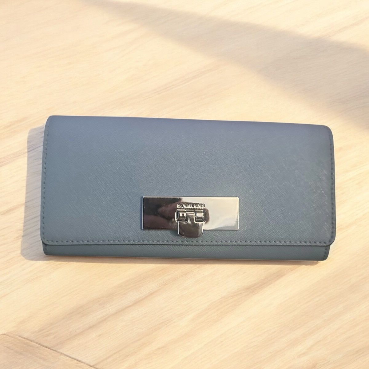 Michael Kors Michael Kors Callie sky blue leather carryall wallet Size ONE SIZE - 2 Thumbnail