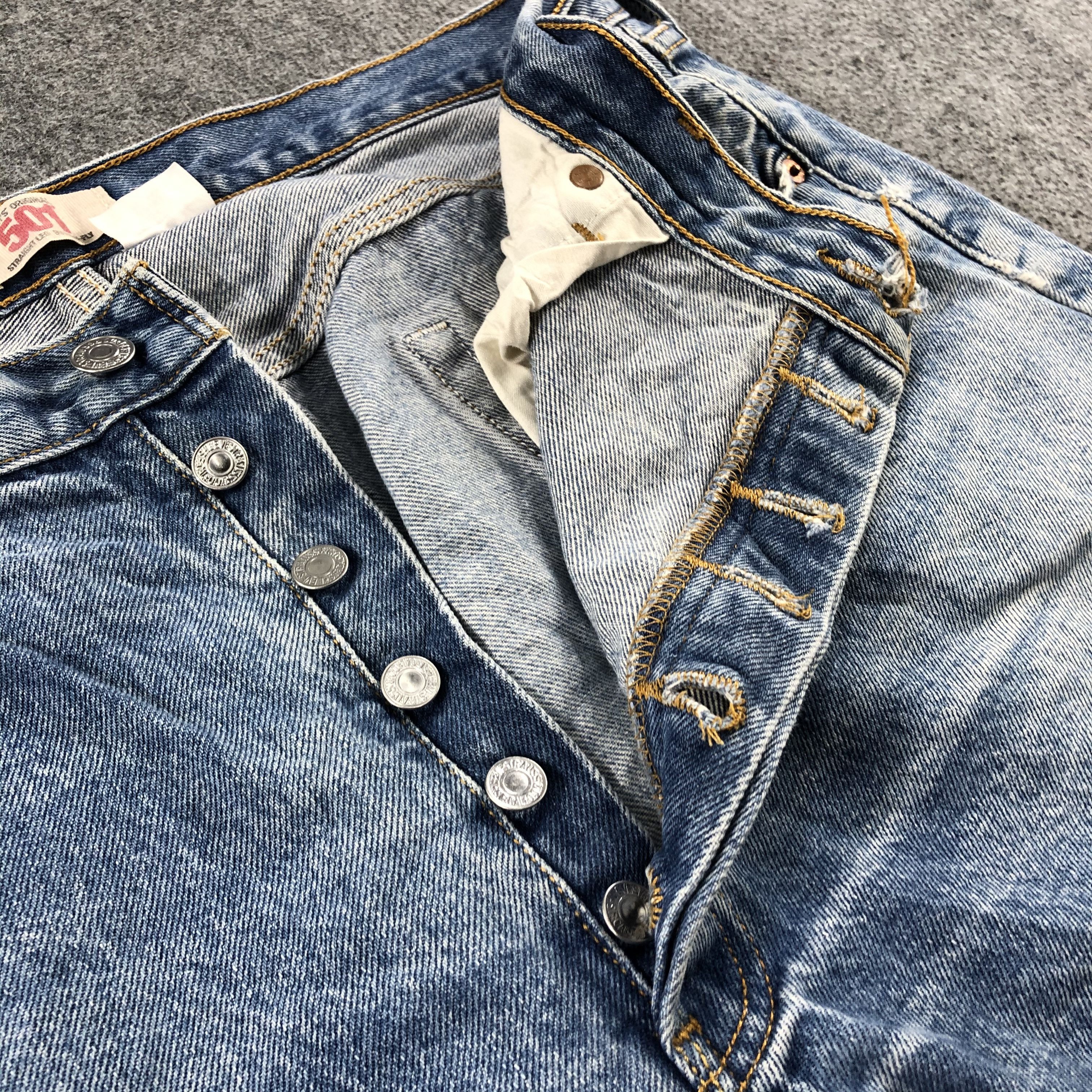 Levi's Vintage Blue Wash Levis 501 Jeans-J2508 Size US 36 / EU 52 - 12 Thumbnail