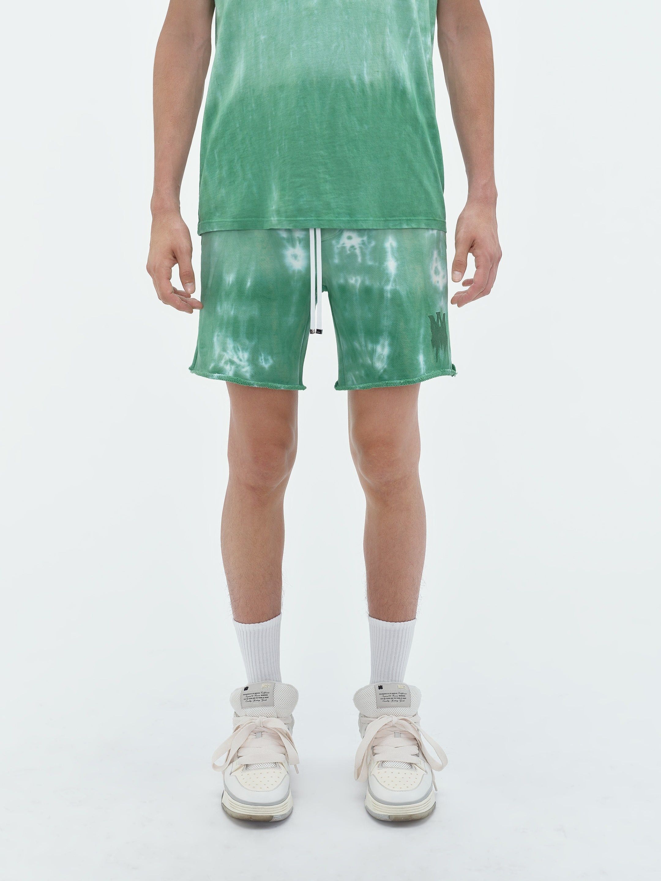 Amiri o1s1wg110425 Ma Logo Dip Dye Sweatshort in Green Size US 30 / EU 46 - 3 Thumbnail