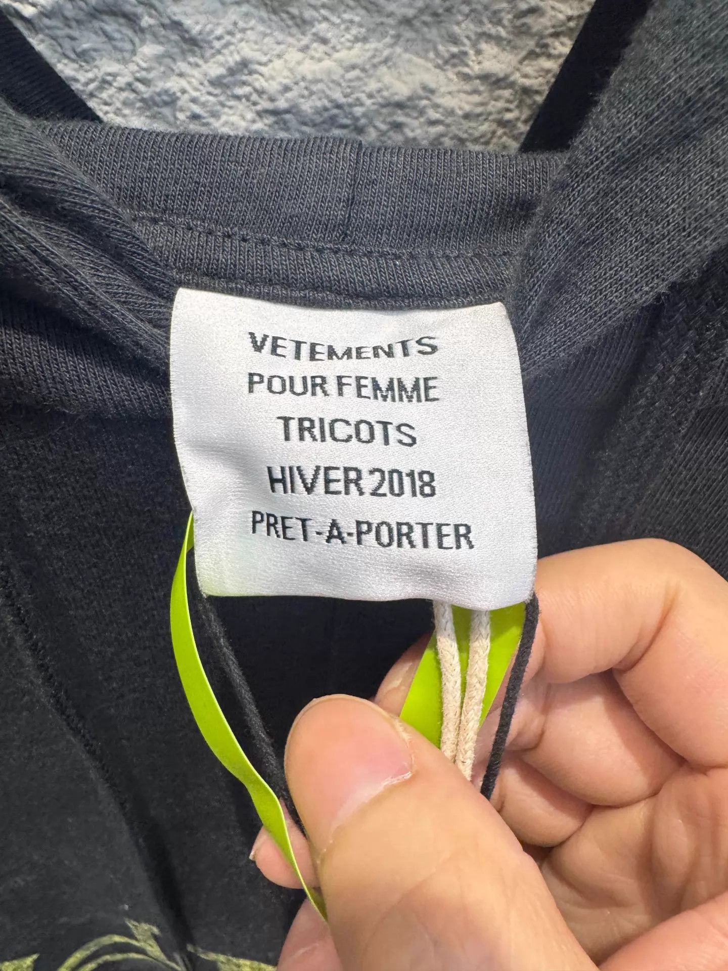 Vetements Vetements Titanic Print Hoodie Black L (NWT) Size US L / EU 52-54 / 3 - 3 Thumbnail