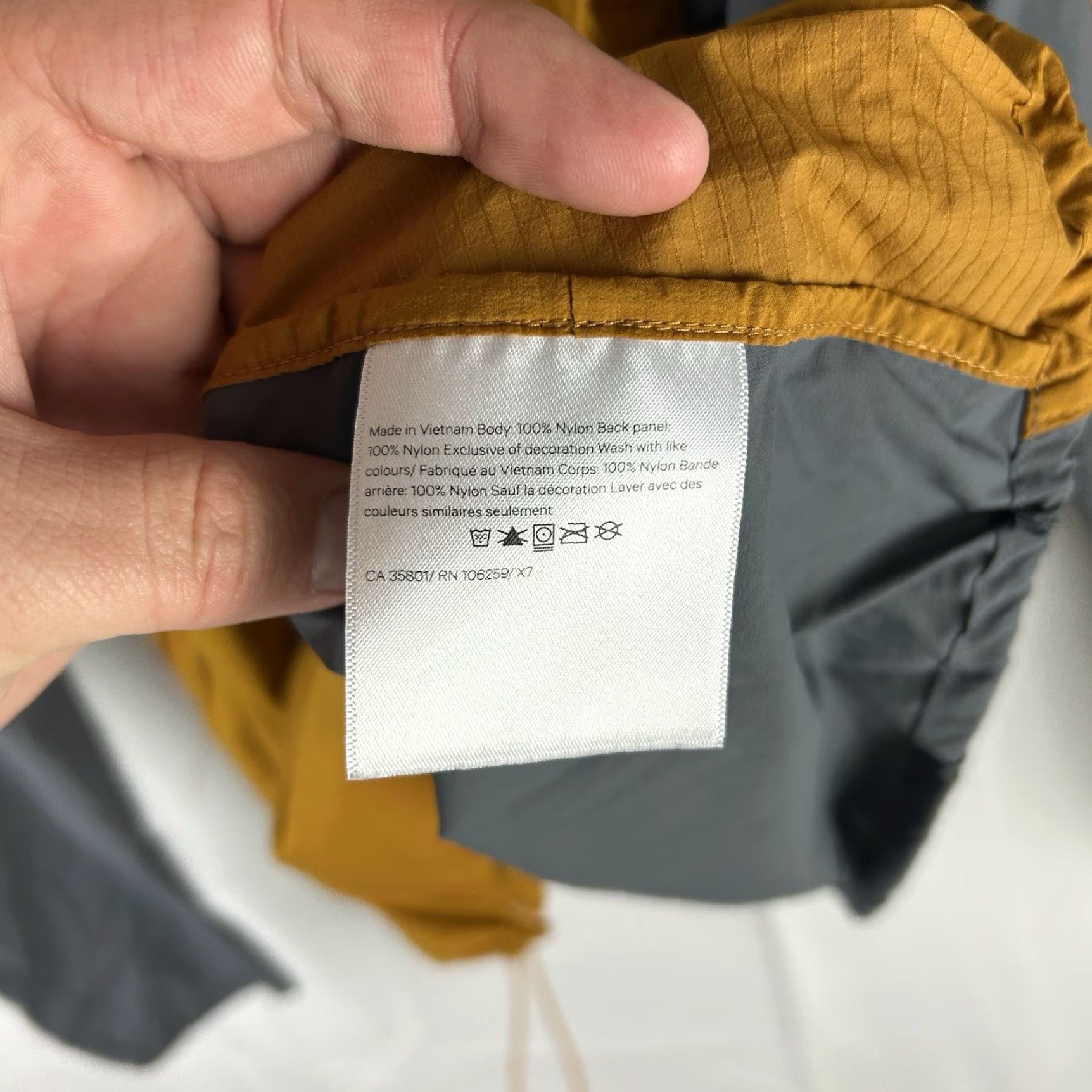 Lululemon Lululemon Jacket Active Men’s Large Mustard/Gray Lightweight Hoodie Packable/Lightweight FSGD/ANCH LM4686S Size US L / EU 52-54 / 3 - 5 Thumbnail