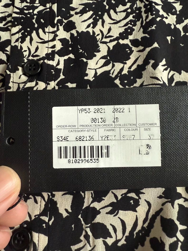 Saint Laurent Paris Saint Laurent Paris size 37 The most beautiful flowers shir Size US M / EU 48-50 / 2 - 7 Thumbnail