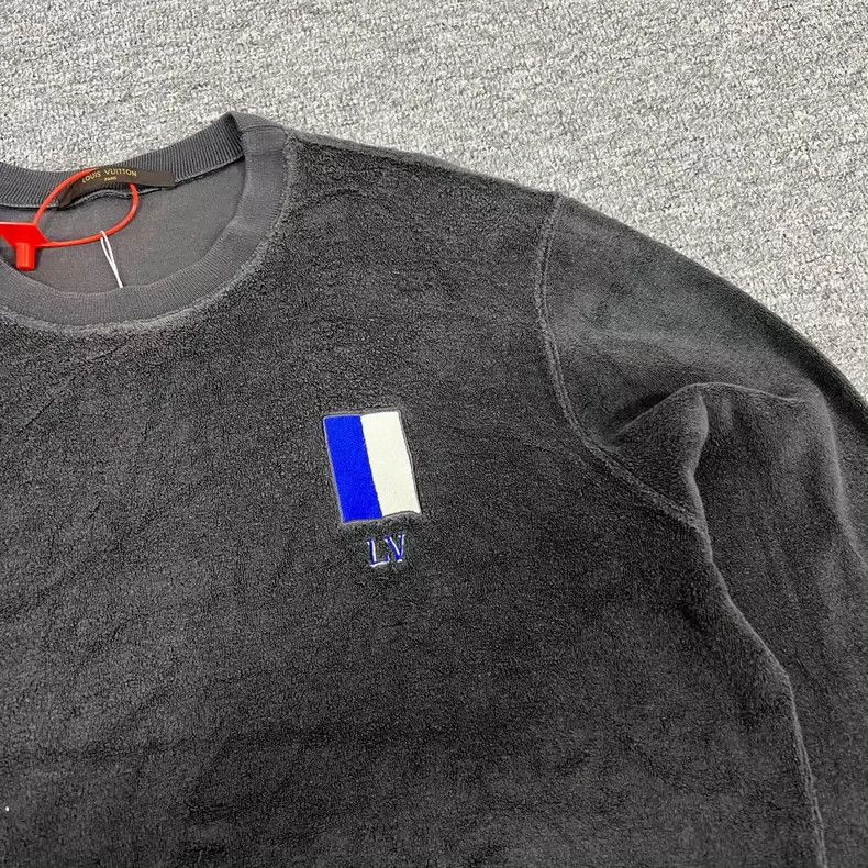 Louis Vuitton Louis Vuitton Chest letter logo towel sweatshirt 2505-Nexta Size US L / EU 52-54 / 3 - 5 Thumbnail
