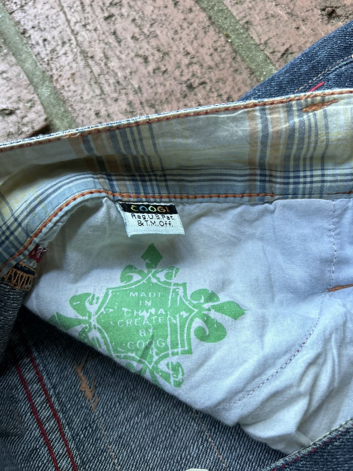 Vintage Coogi rare baggy faded embroidered denim jeans