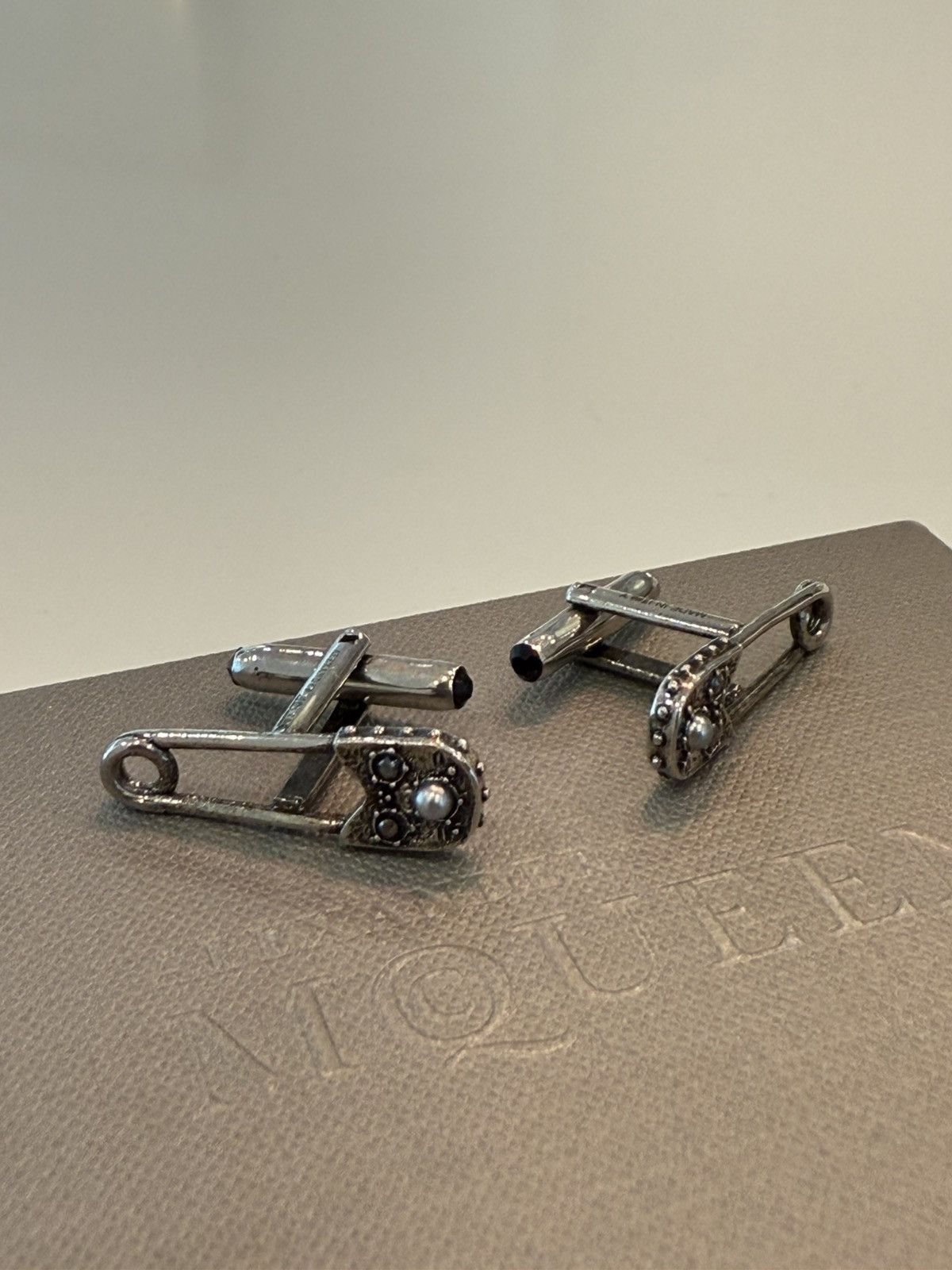 Alexander McQueen 100% Silver SAFETY PIN CUFFLINKS-Alexander Mcqueen Size ONE SIZE - 2 Thumbnail