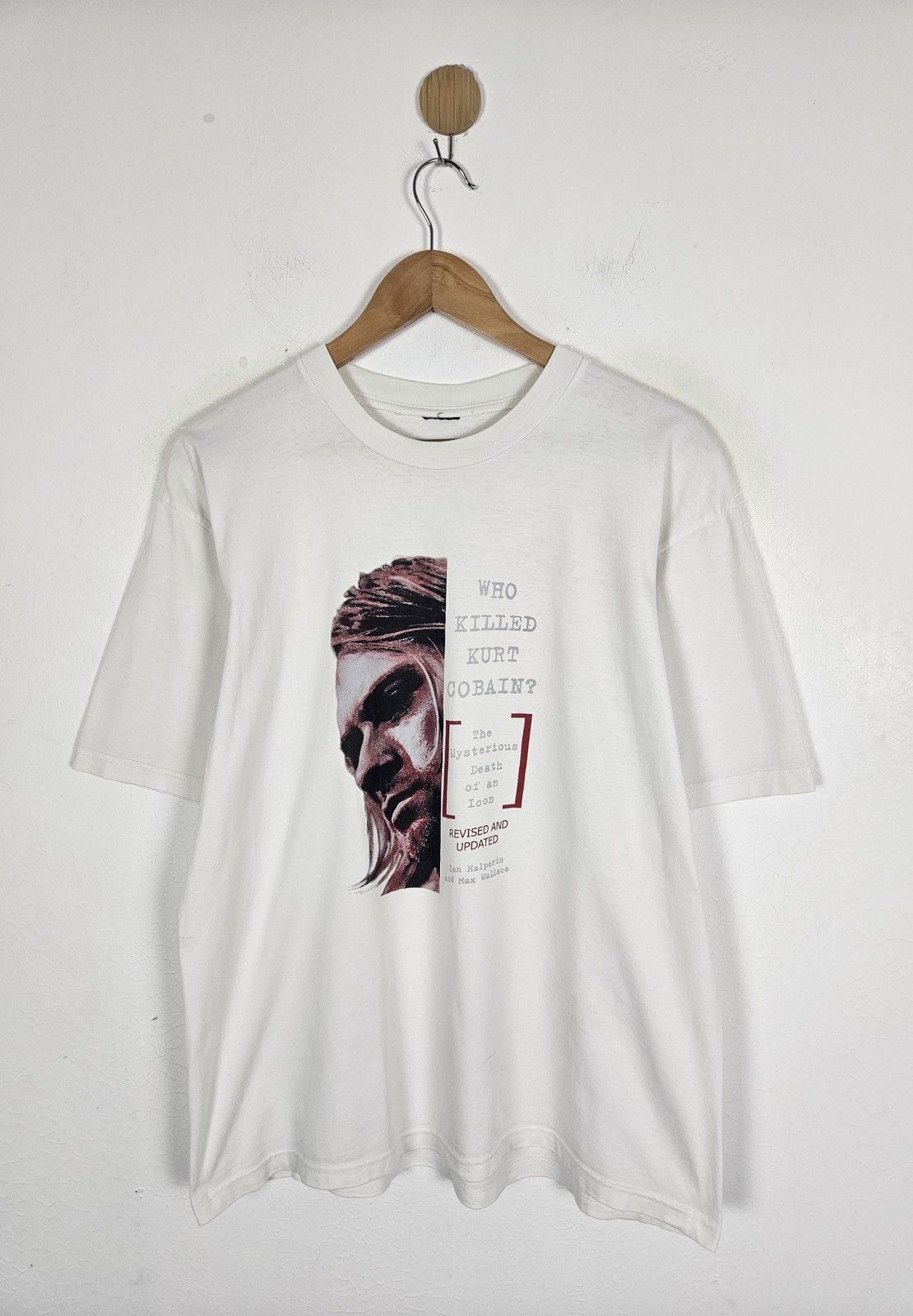 Vintage Vintage Who Killed Kurt Cobain Nirvana biography film shirt Size US L / EU 52-54 / 3 - 1 Thumbnail