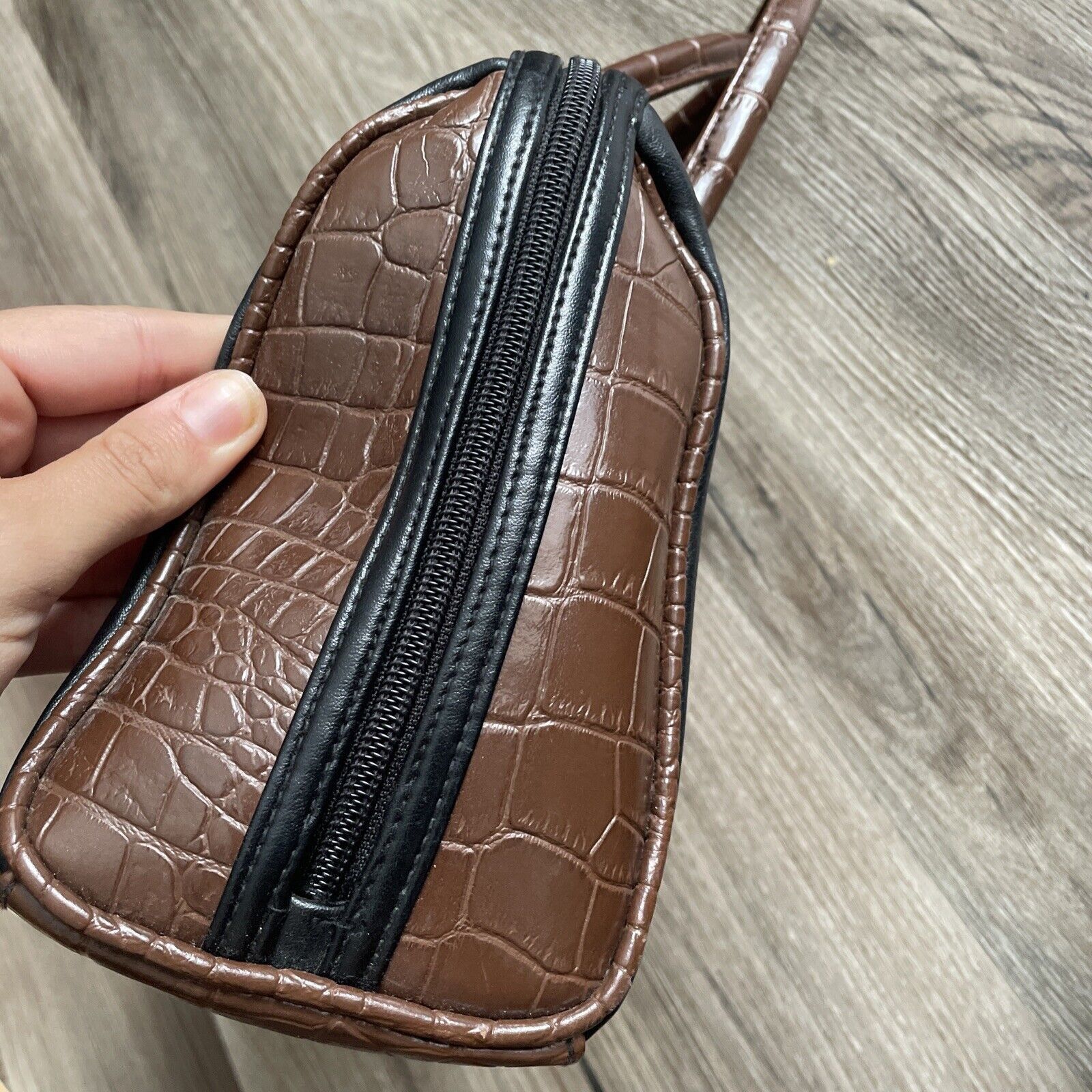 Other 90s BROWN & BLACK LEATHER SNAKE SKIN PATTERN HANDBAG Size ONE SIZE - 4 Thumbnail