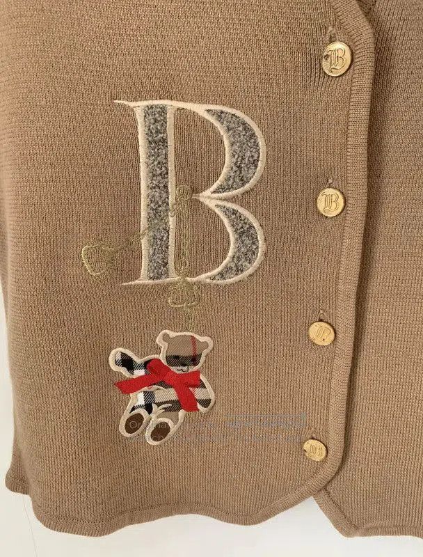 Burberry Burberry Beige Women's Knitted Vest Sweater. Size M / US 6-8 / IT 42-44 - 2 Thumbnail