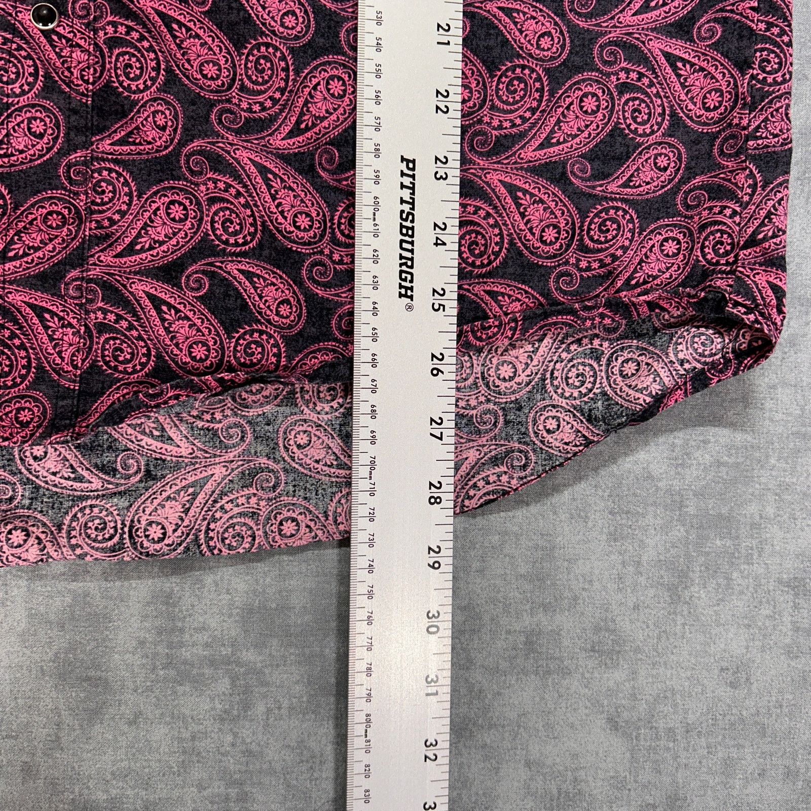 Wrangler Wrangler Paisley Breast Cancer Awareness pearl snap mens M Size US M / EU 48-50 / 2 - 6 Thumbnail
