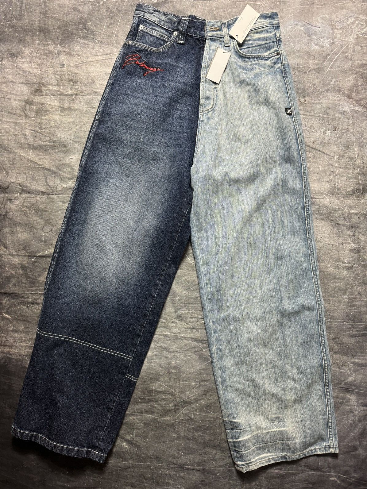 Balenciaga Balenciaga Embroidered 50/50 Color block Jeans Size US 30 / EU 46 - 1 Thumbnail
