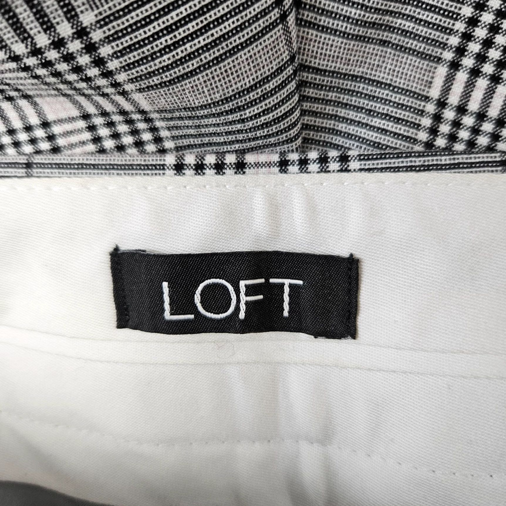 Loft VINTAGE? (No) Ann Taylor LOFT Womens Marisa Pants Sz 4 Black Plaid Mid Rise Size 27" / US 4 / IT 40 - 8 Thumbnail
