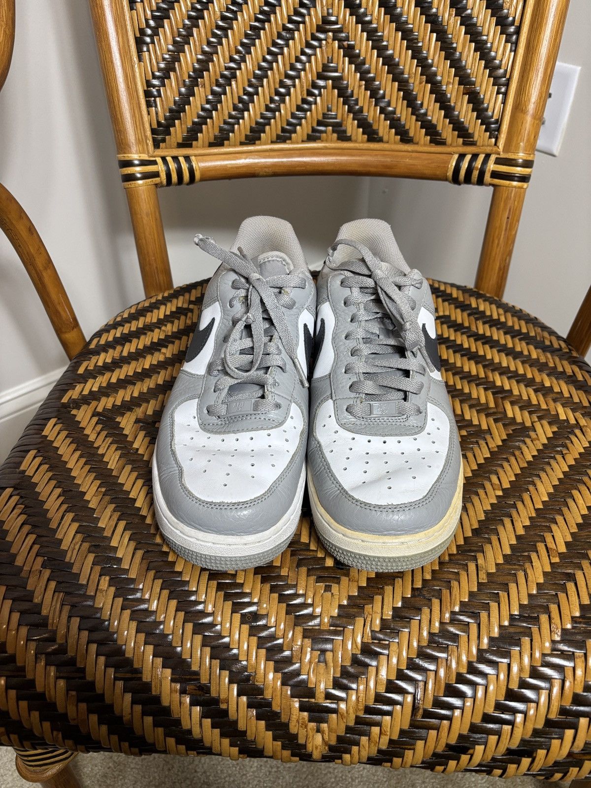 Nike Nike Air Force 1 ‘07 Low White Grey Black Size 9 Size US 9 / EU 42 - 2 Thumbnail