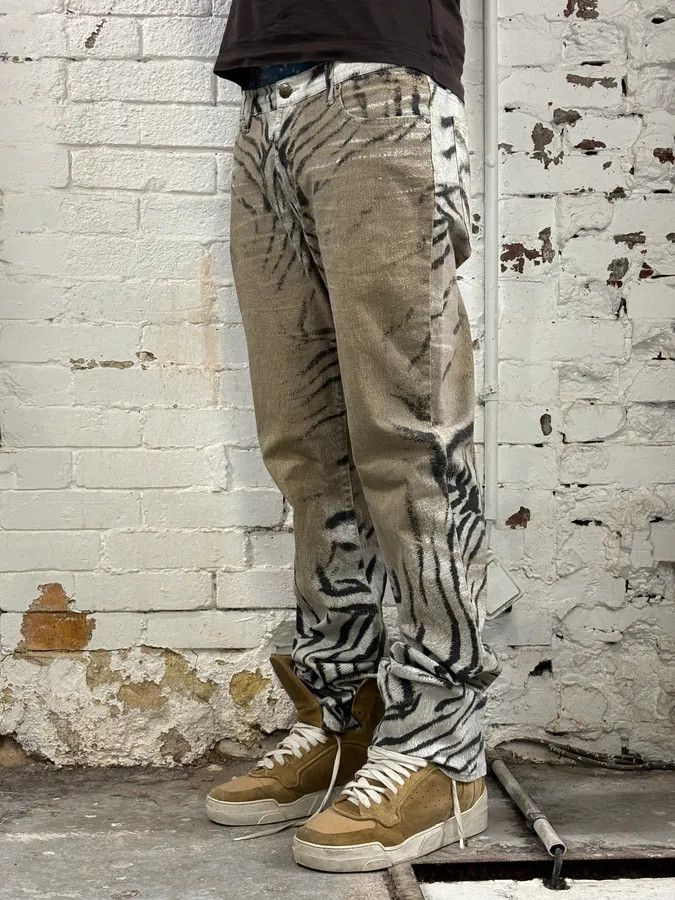 Just Cavalli 2000s Cavalli White & Beige Zebra Gradient Pants Size 28" / US 6 / IT 42 - 4 Thumbnail