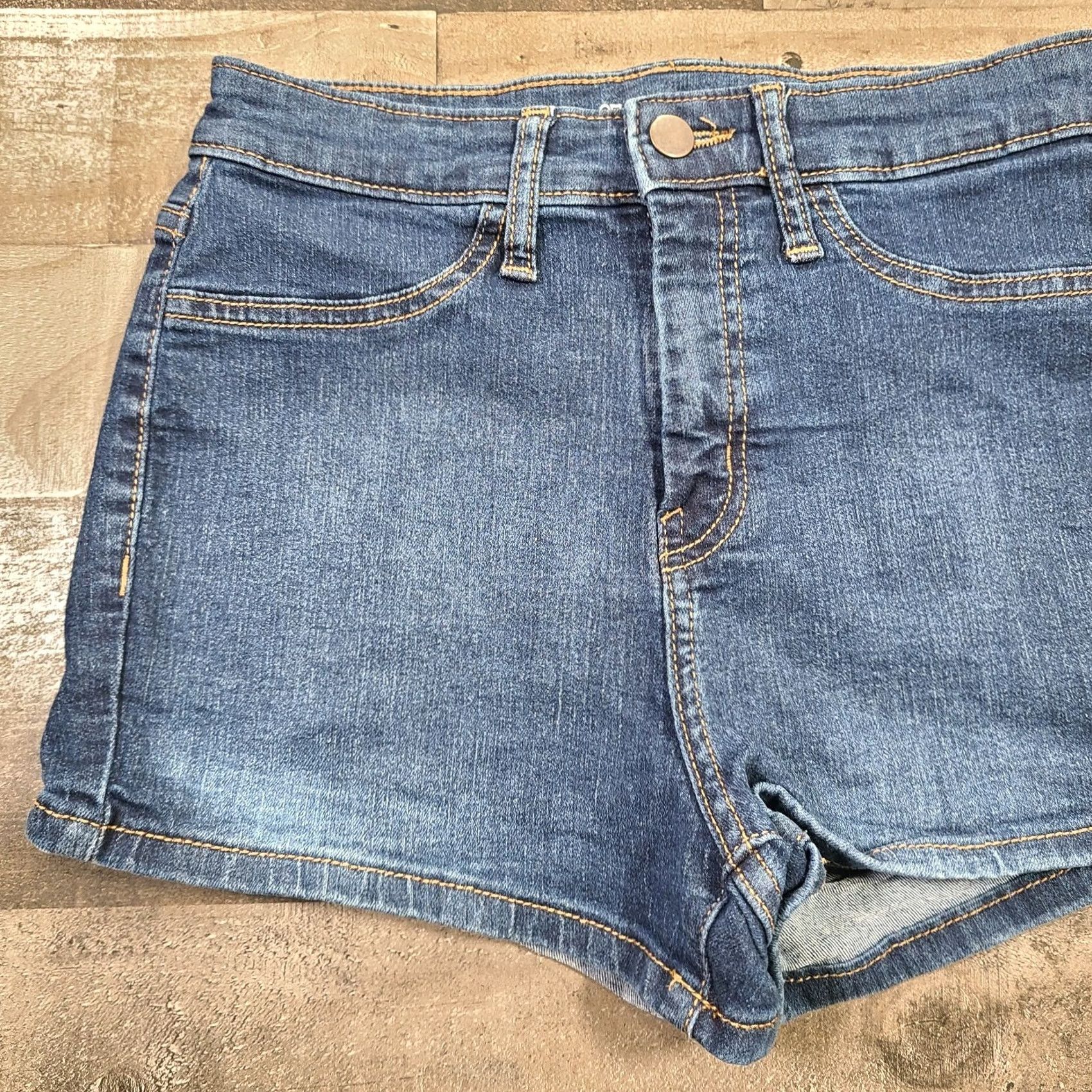 Vintage Wild Fable Pants Womens 4 Blue Shorts 27R Hot High Rise Casual Wash Denim Size 42" / US 20 - 6 Thumbnail