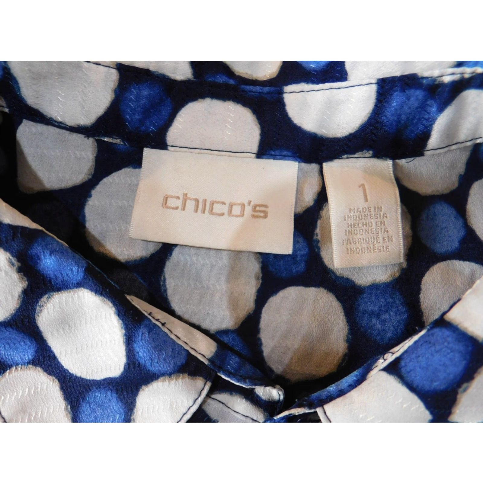 Vintage Chicos Button-Up Shirt Womens Blue Polka Dot Polyester Long Sleeve Collared Casual Designer Oversized Basic Pullover Size 1 Size XS / US 0-2 / IT 36-38 - 4 Thumbnail
