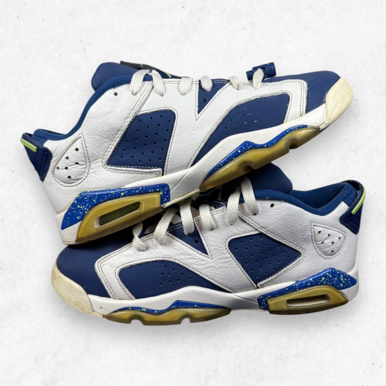 Jordan Brand Air Jordan 6 Retro Low BG 7Y White Insignia Blue Size US 7 / EU 40 - 12 Thumbnail