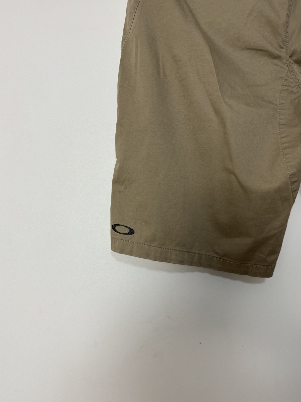 Oakley Oakley Outdoor Gorpcore Utility Shorts Y2K Hiking Vibe Size US 34 / EU 50 - 14 Thumbnail