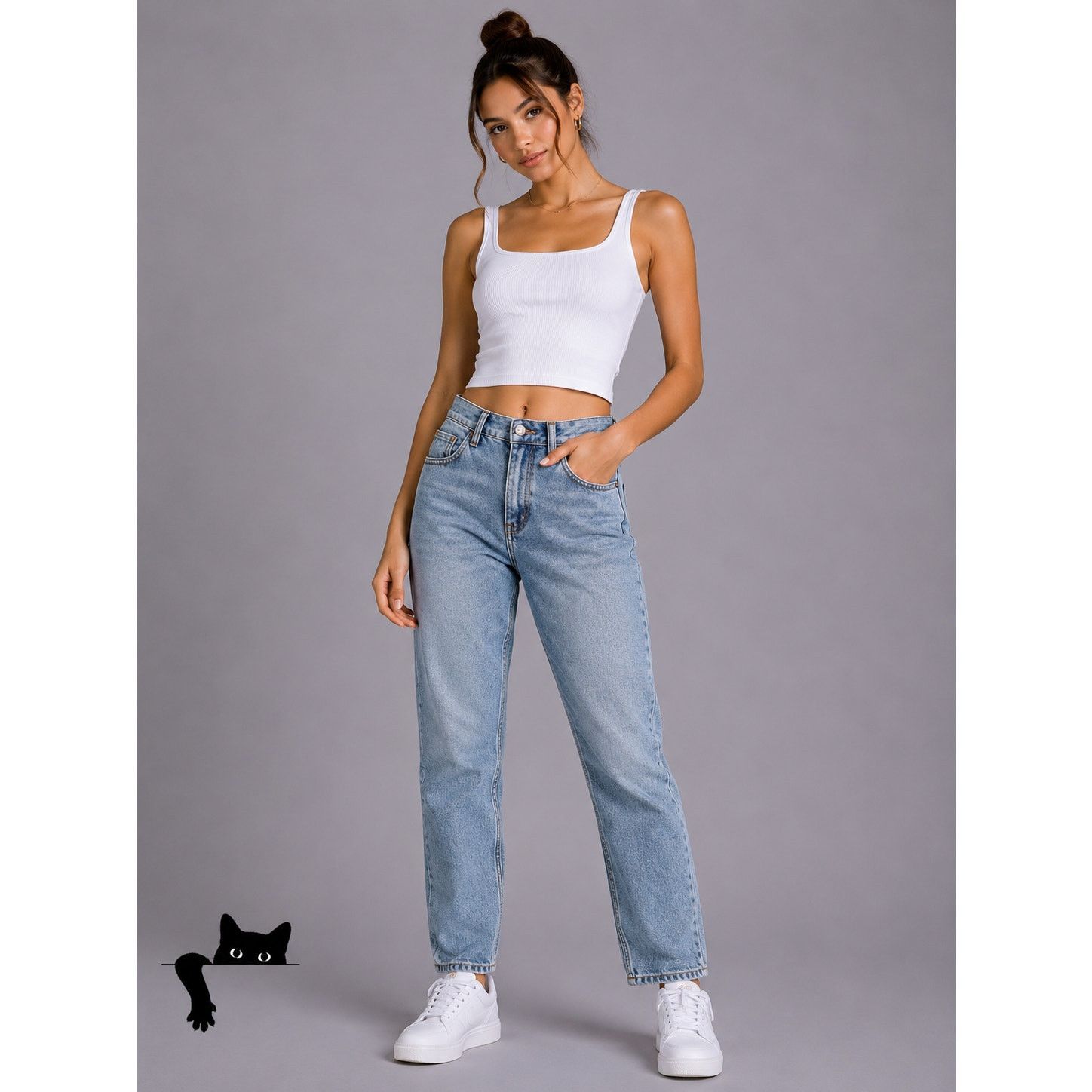 Brandy Melville Brandy Melville Light Wash Slightly Distressed Mom Jeans S Size 24" / US 00 / IT 34 - 4 Thumbnail