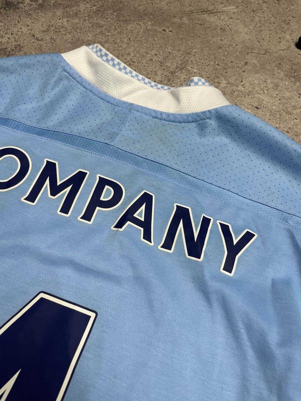 Umbro Rare2011 Manchester City Umbro Jersey Long Sleeve #4 KOMPANY Size US L / EU 52-54 / 3 - 11 Thumbnail