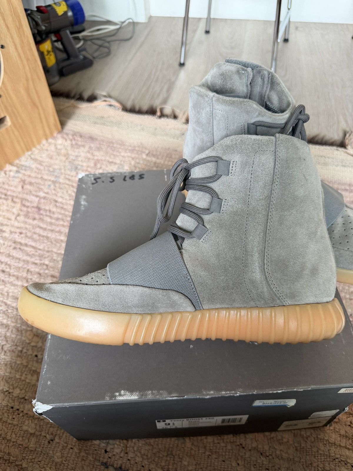 Yeezy Yeezy Boost 750 grey gum Size US 9.5 / EU 42-43 - 8 Thumbnail