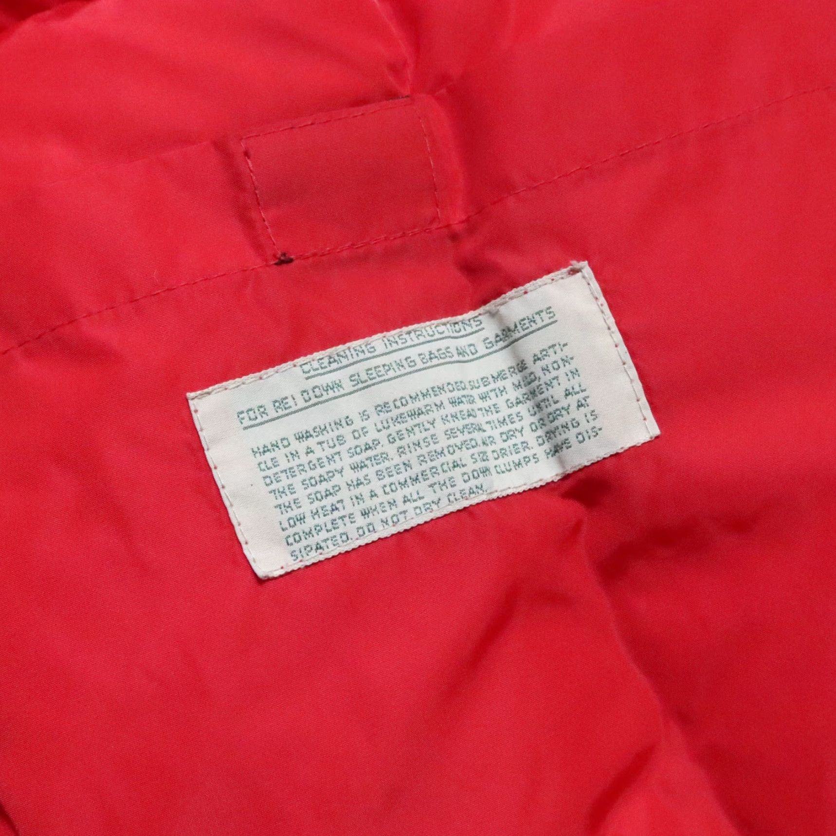 Vintage VINTAGE REI Quilted Puffer Vest Mens XL Red Vintage 90s Mountaineering Hiking Vest Size US XL / EU 56 / 4 - 6 Thumbnail