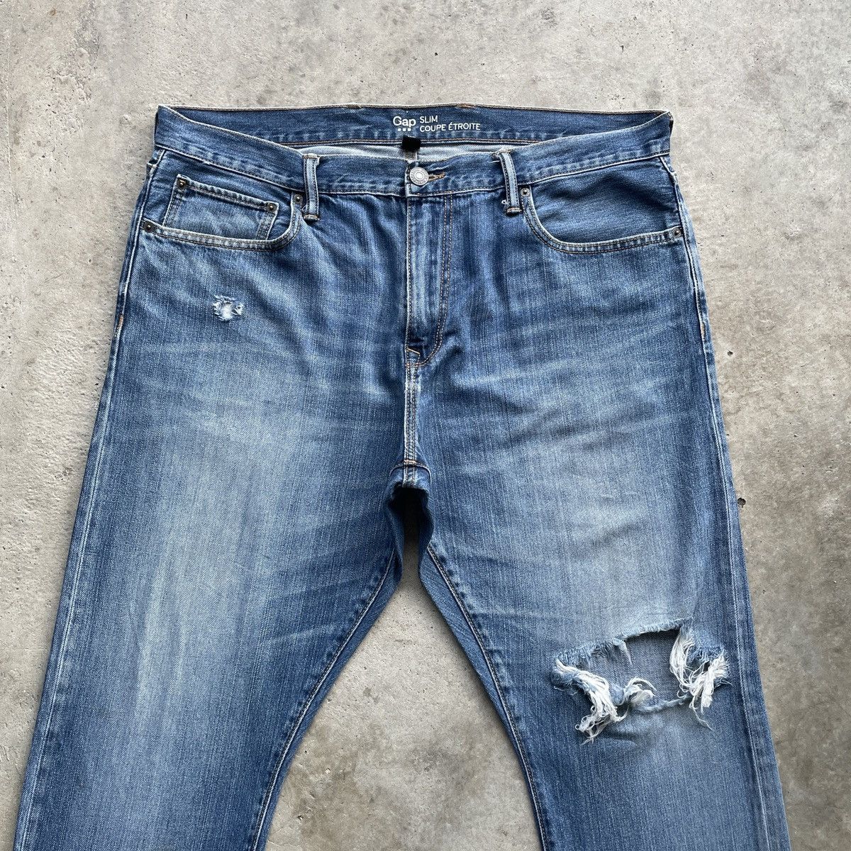 Gap Vintage Gap Distressed Denim Jeans Pants Faded W39 Size US 39 - 3 Thumbnail