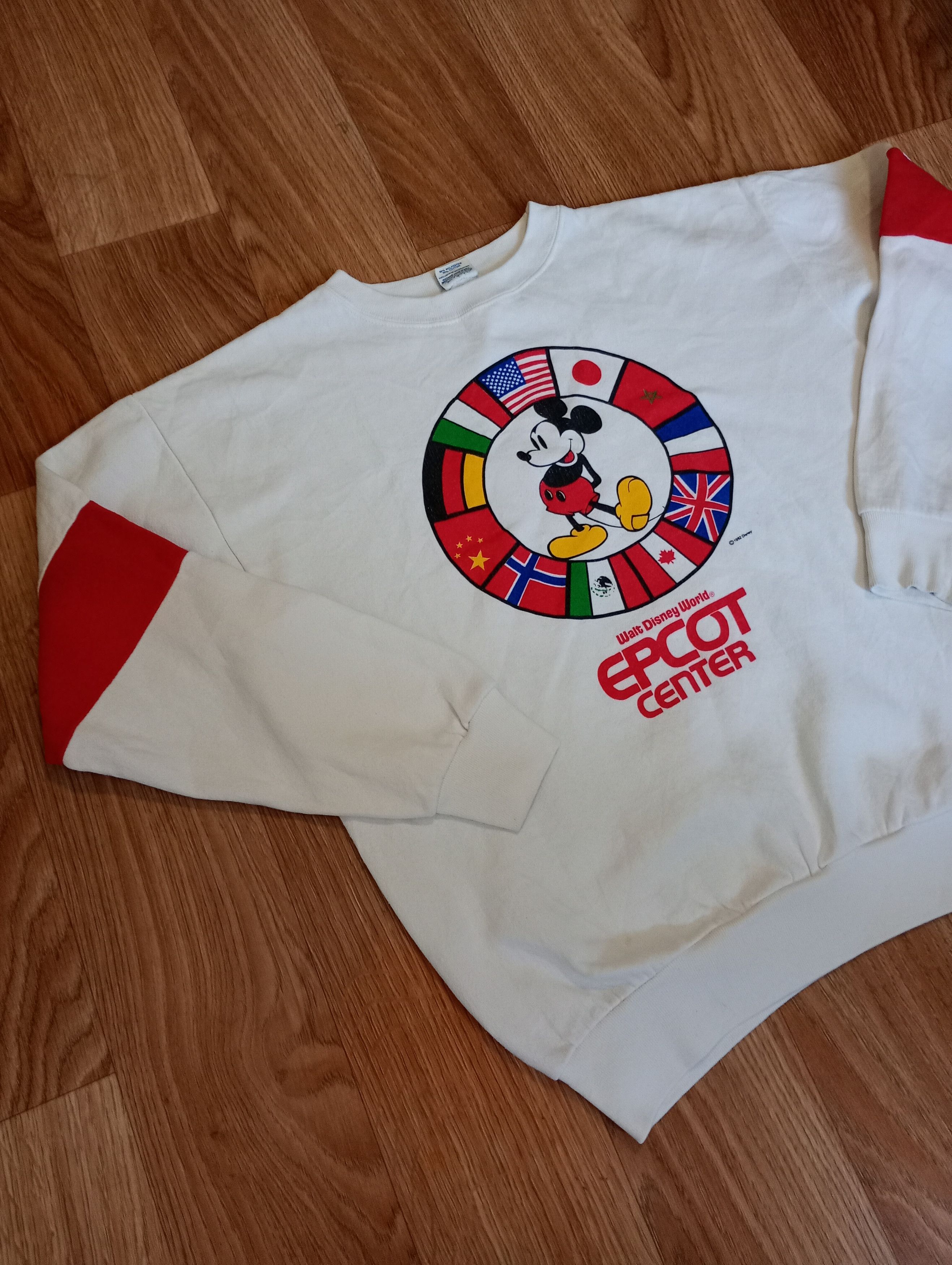 Disney Disney 1982 vintage Made in USA Sweatshirt Size US XL / EU 56 / 4 - 3 Thumbnail
