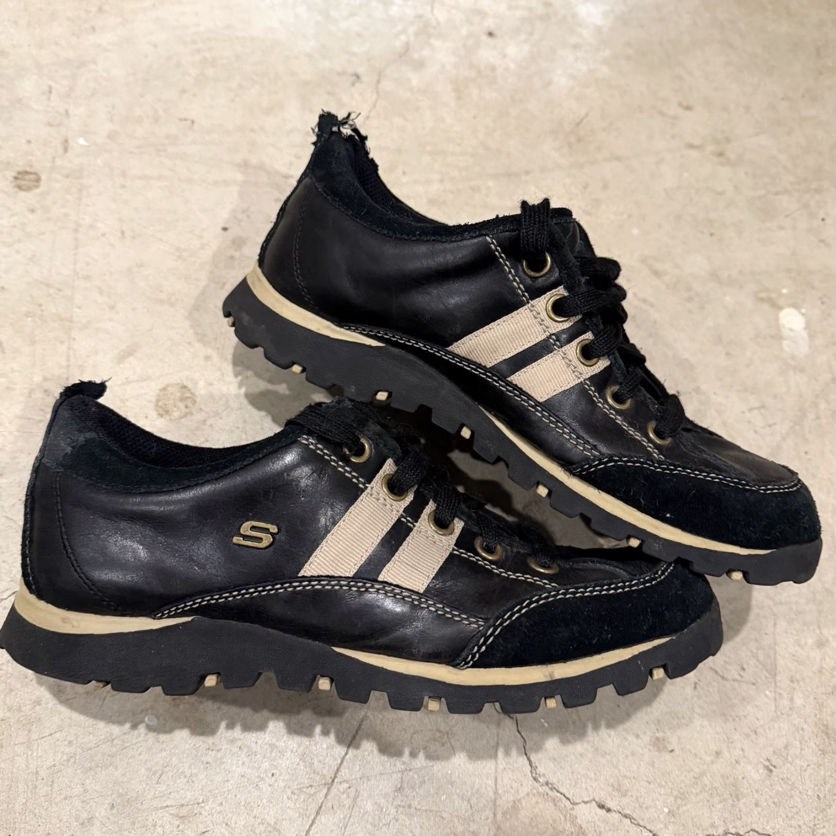 SKECHERS Skechers Sneakers Women Black Retro Suede Leather Size 8.5 46077 Tears Distres Size US 6 / IT 36 - 2 Thumbnail