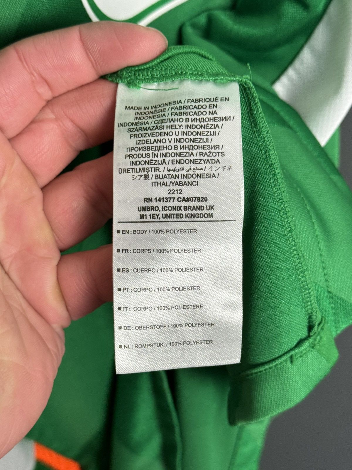 Umbro Republic of Ireland 16/18 Home Football Jersey Size US XL / EU 56 / 4 - 15 Thumbnail