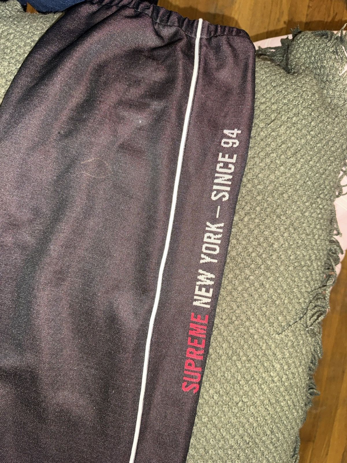 Supreme supreme world famous jacquard track pants Size US 36 / EU 52 - 4 Thumbnail