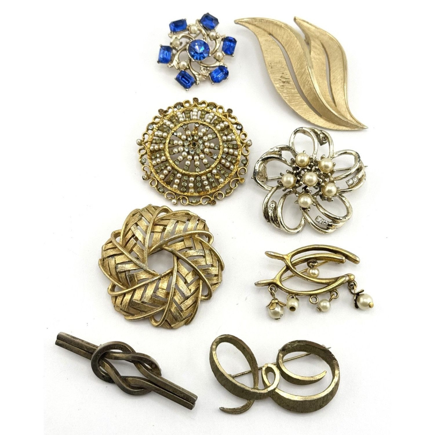 Vintage Vintage lot of 8 gold tone brooch pins Size ONE SIZE - 1 Thumbnail