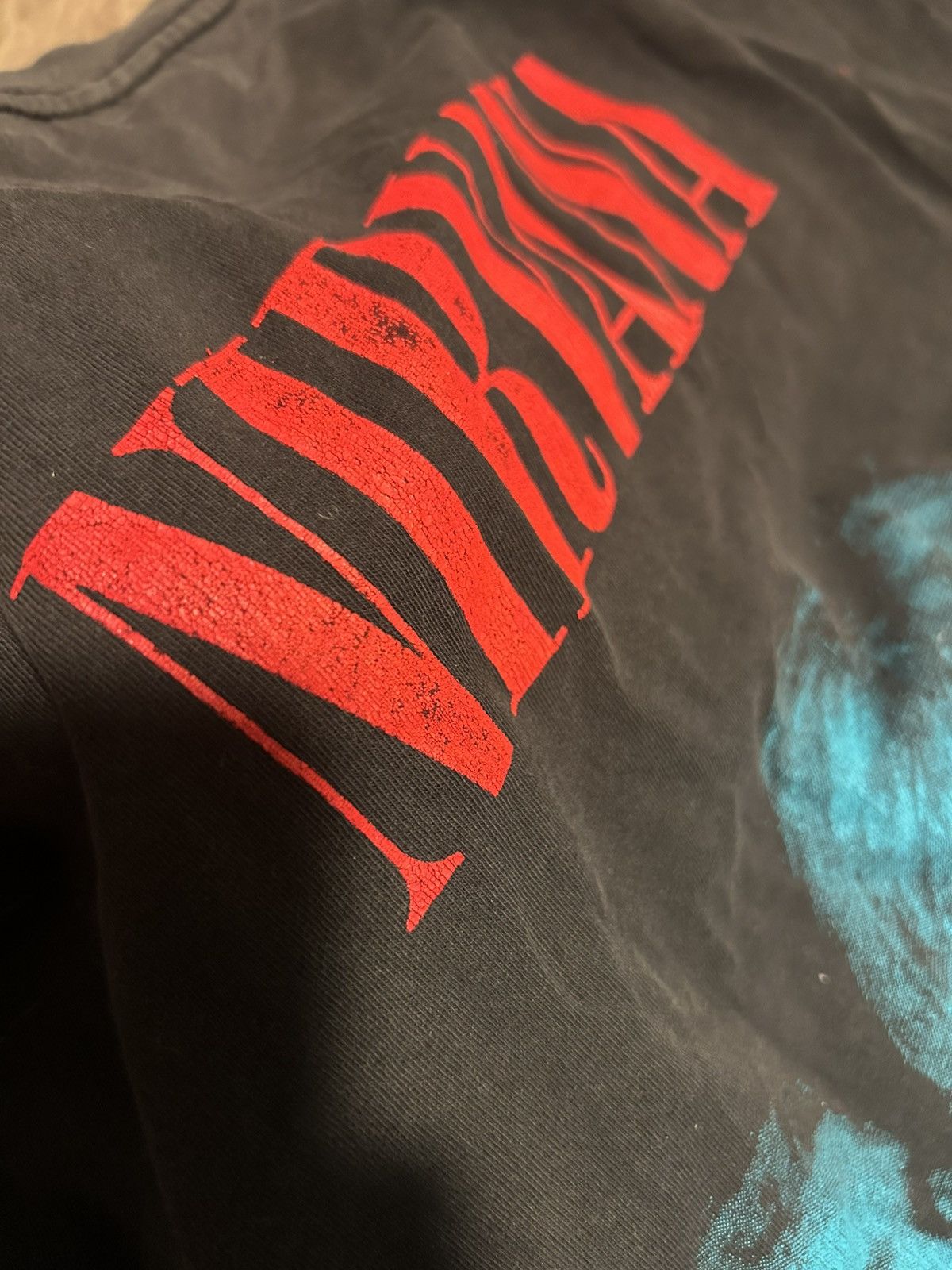 Vintage VINTAGE RARE NIRVANA KURT COBAIN EMBROIDED TEE SZ XL Size US XL / EU 56 / 4 - 11 Thumbnail