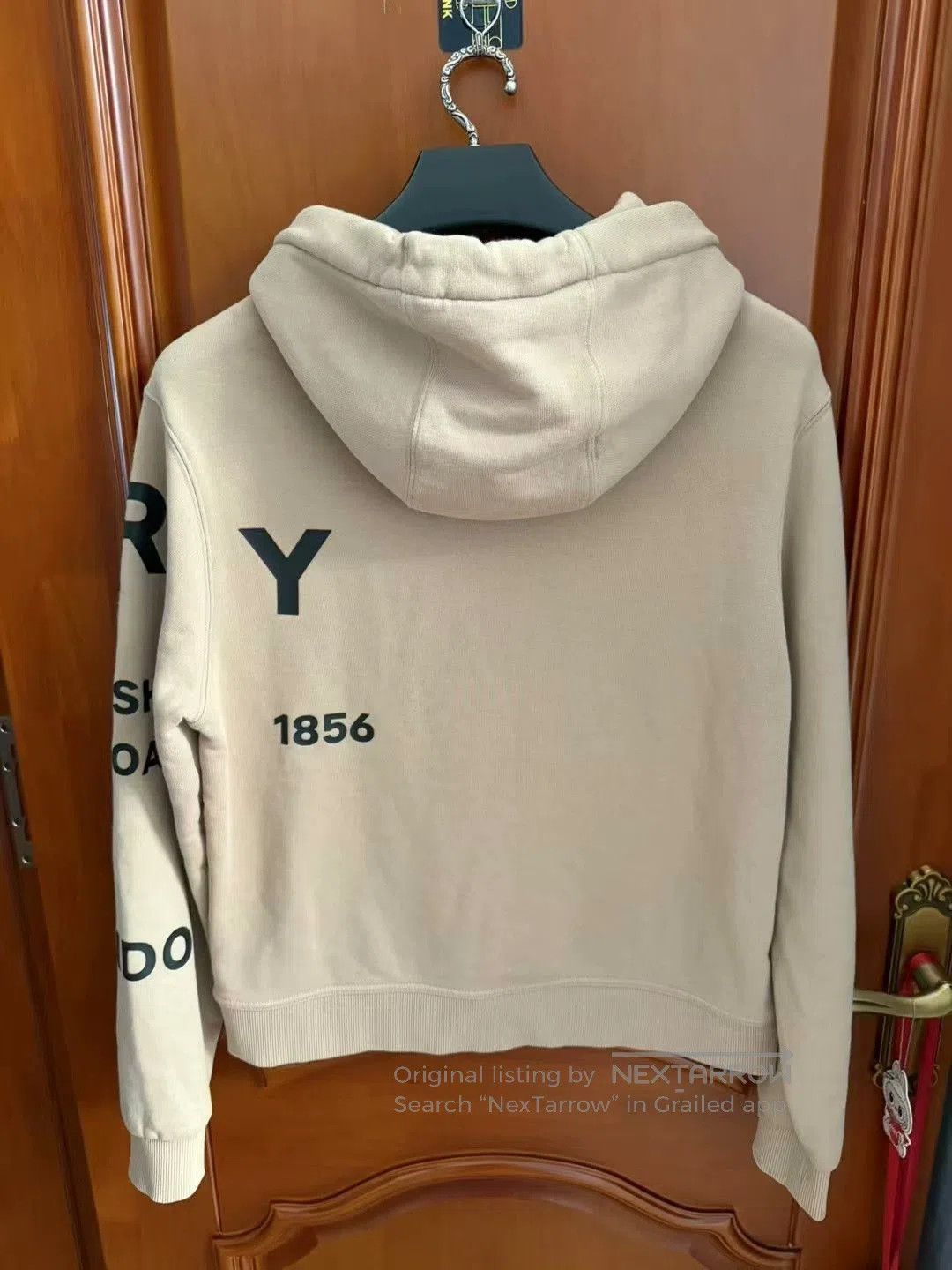 Burberry burberry beige hooded sweatshirt size small. Size US S / EU 44-46 / 1 - 2 Thumbnail