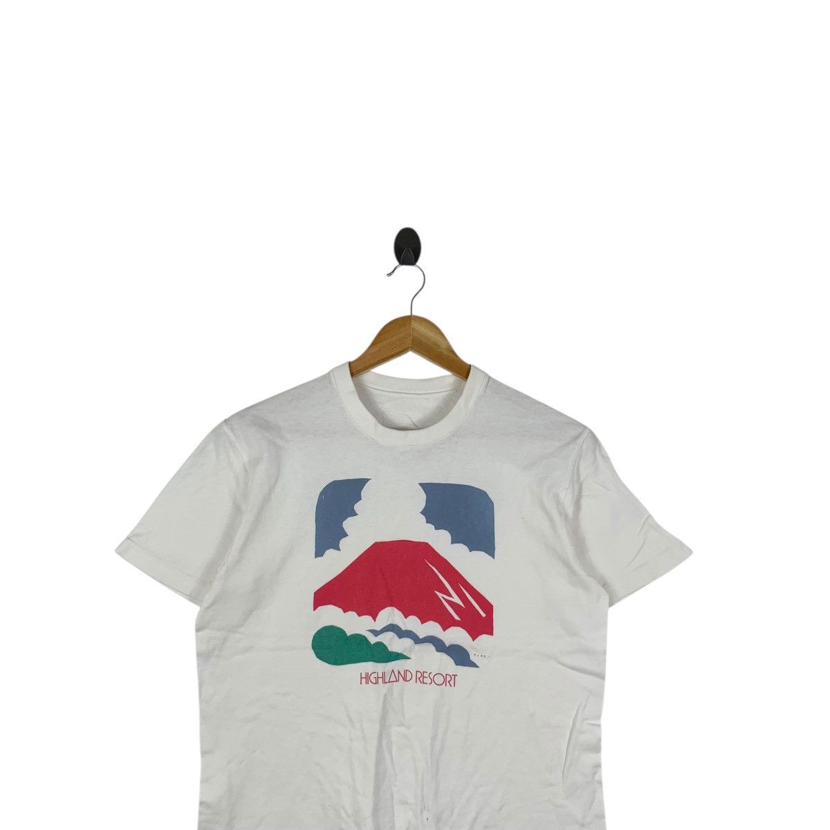Vintage Vintage 90’ JAPAN FUJI MOUNTAIN Highland Resort Tee Shirt Size S / US 4 / IT 40 - 2 Thumbnail