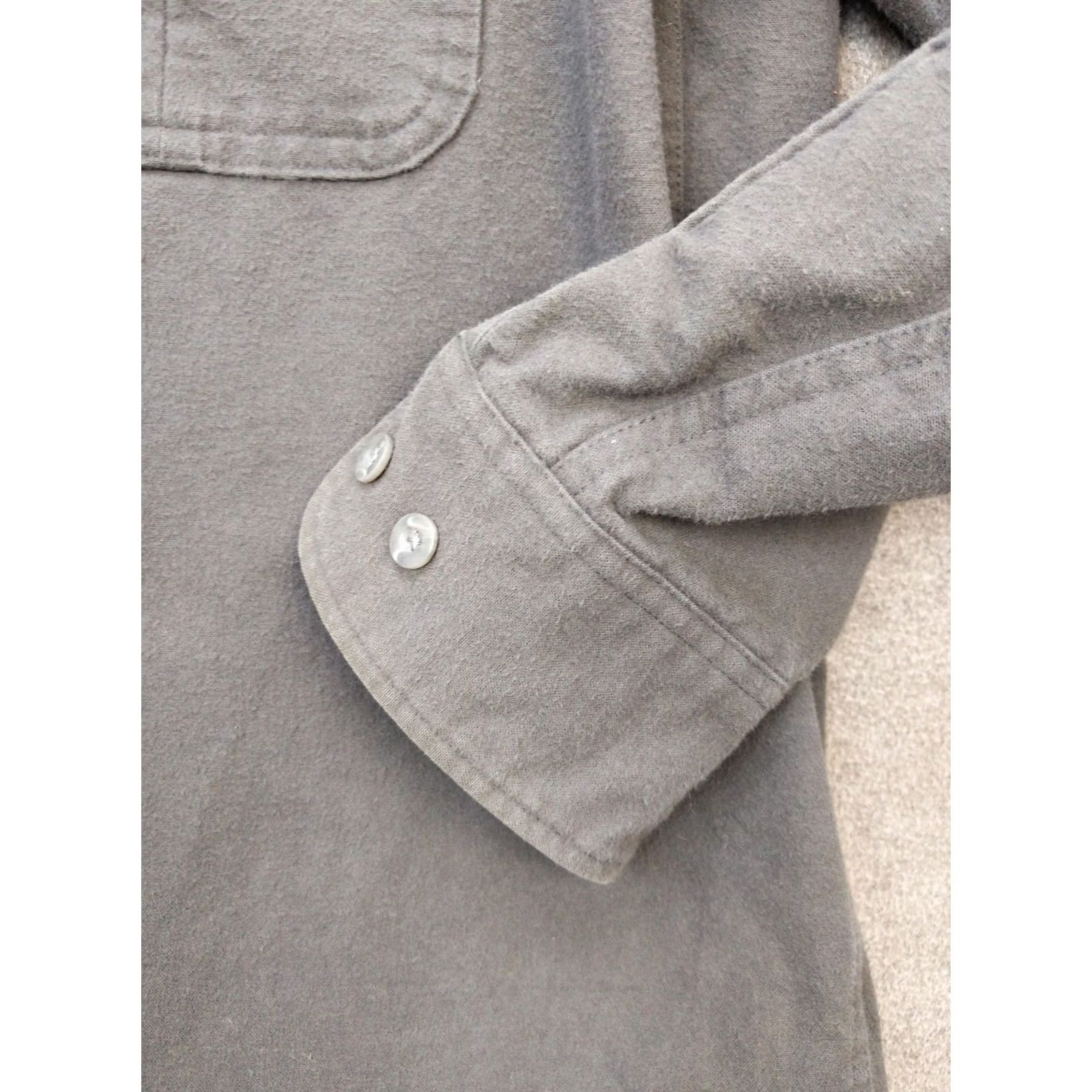 Vintage Cabela's Shirt Mens Large Gray Deerskin Chamois Flannel Heavyweight Button Up Size US L / EU 52-54 / 3 - 2 Thumbnail