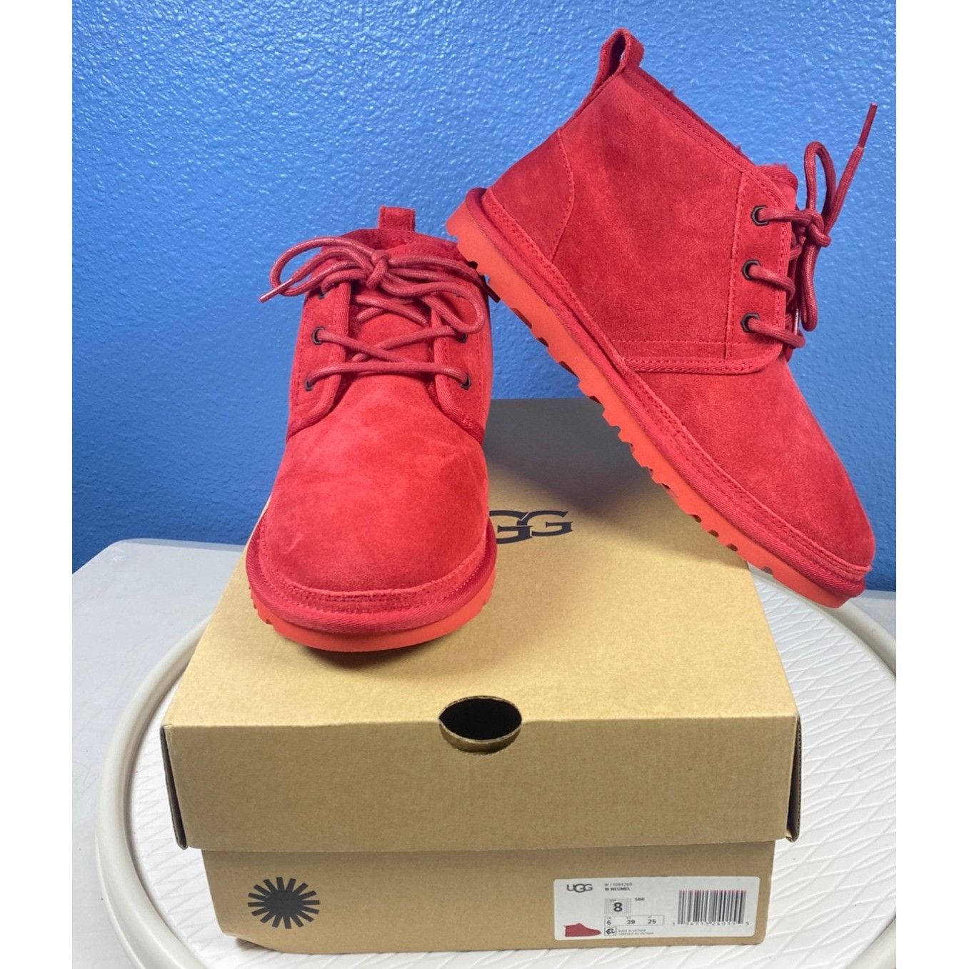 Ugg New UGG NEUMEL Mid Top Casual Snow Boots Suede Red Fur Women Size US 8 / IT 38 - 1 Thumbnail