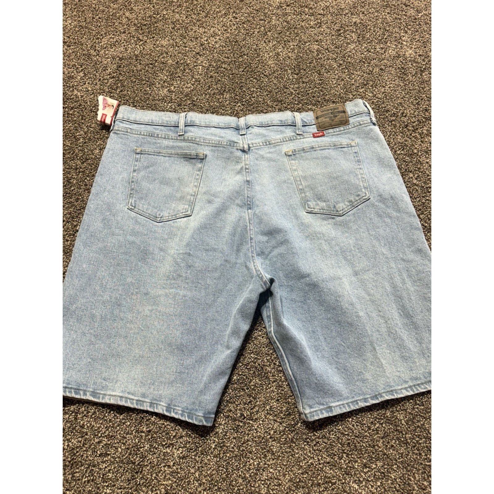 Wrangler Wrangler Mens Blue Denim Shorts Size 46 **Output:** Wrangler Mens Blue Denim Shorts Size 46 Size US 30 / EU 46 - 7 Thumbnail