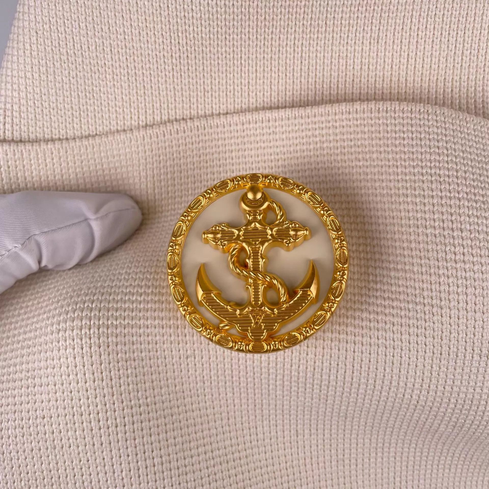 Louis Vuitton LV Voyager Short Skirt Ivory Metal Button Size 25" / US 0 / IT 36 - 3 Thumbnail