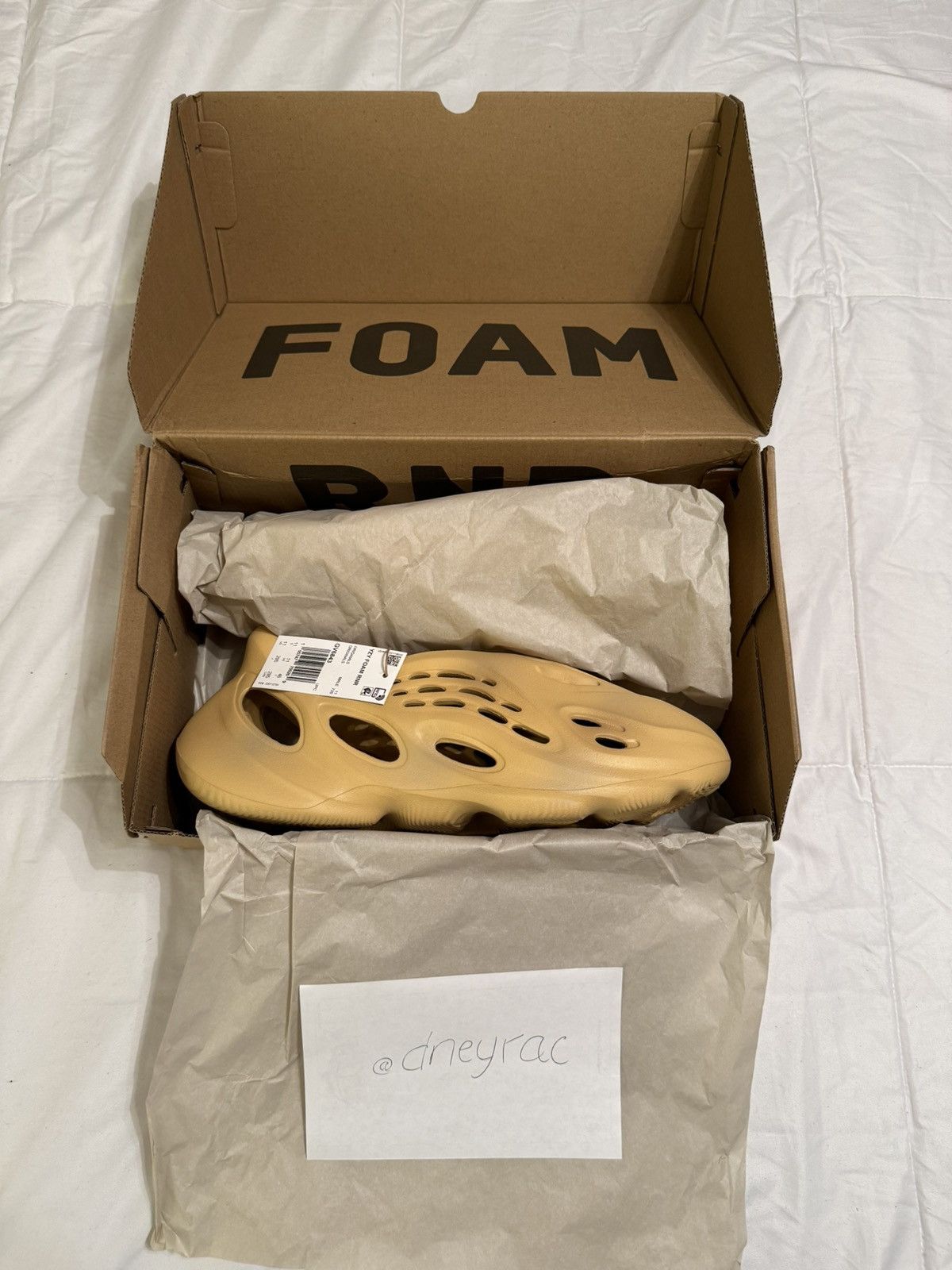 Yeezy Adidas Yeezy Foam RNR Desert Taupe Size US 11 / EU 44 - 14 Thumbnail